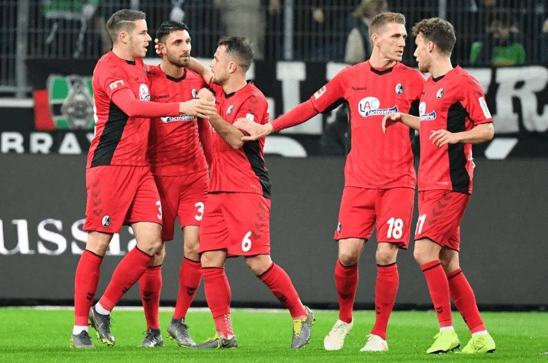 包含柏林赫塔逆转比分,客场惊险击败弗赖堡的词条 包含柏林赫塔逆转比分,客场惊险击败弗赖堡的词条