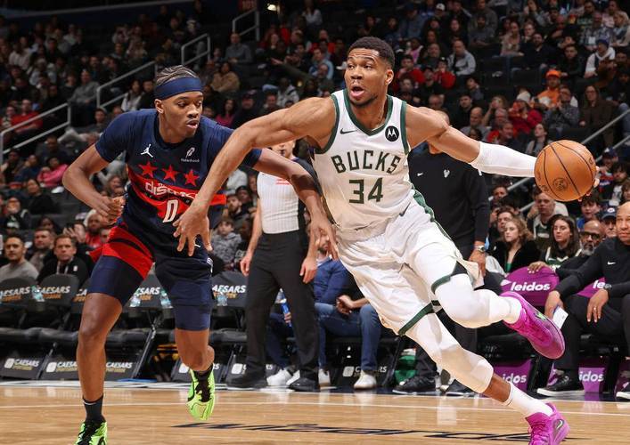 雄鹿vs篮网,字母哥压哨绝杀拯救比赛的简单介绍 雄鹿vs篮网,字母哥压哨绝杀拯救比赛的简单介绍